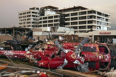 Tornado destoys Joplin Hospital