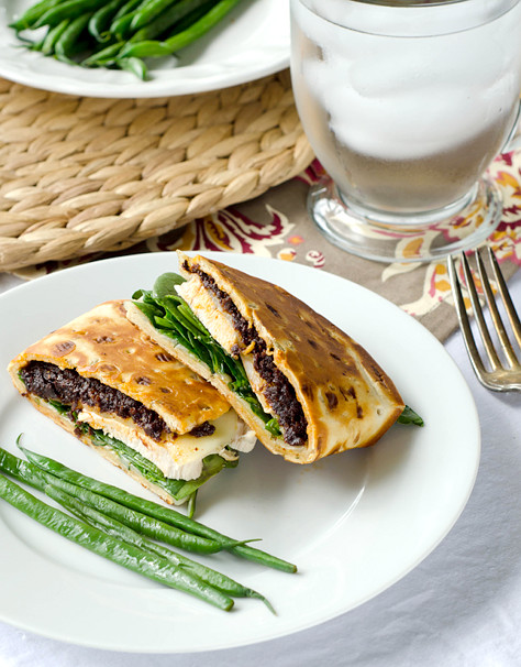 Delicious Chicken Flatbread Sandwich Recipe